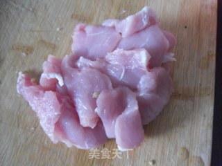 糖醋里脊的做法步骤：2