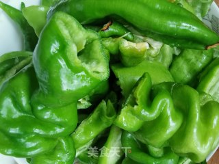 油焖豆角的做法步骤：1