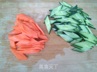 四色小炒的做法步骤：3