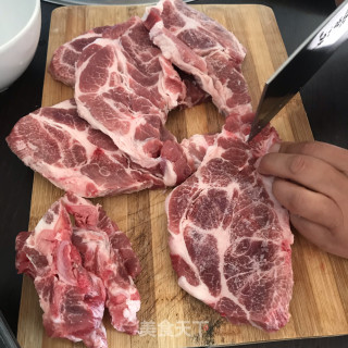 现炸酥肉的做法步骤：2