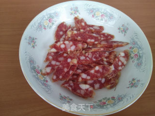 香肠炒芦笋的做法步骤：2