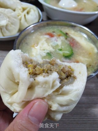 猪肉酸菜粉包子的做法步骤：8