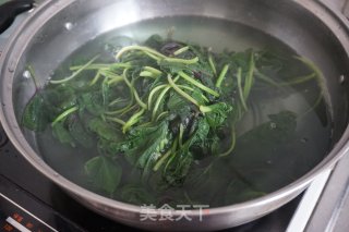 蒜蓉炒薯藤的做法步骤：4