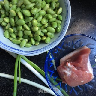 肉末烧毛豆的做法步骤：1