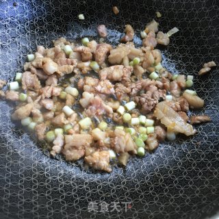 肉末烧毛豆的做法步骤：4