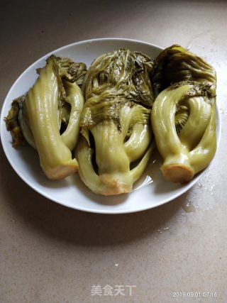 家常版炒泡酸菜的做法步骤：1