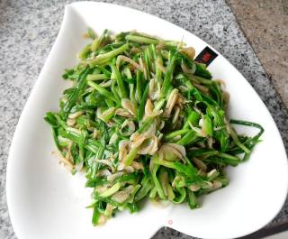 虾皮炒蒜苗的做法步骤：10