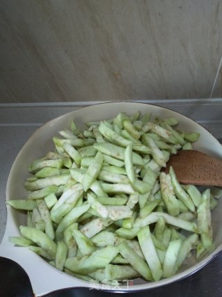 鸡肉肠炒茄子的做法步骤：8