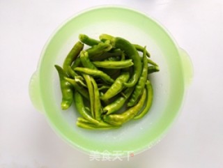 虾滑酿杭椒的做法步骤：2