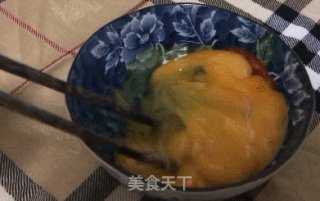 芝士鸡蛋卷，小美的美食的做法步骤：2