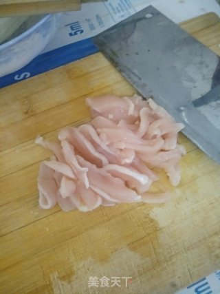 鸡肉炒杏鲍菇的做法步骤：2