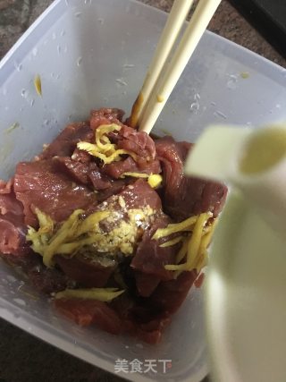 榨菜蒸牛肉的做法步骤：3