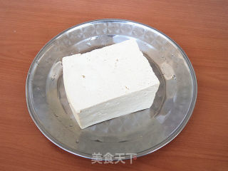麻辣豆腐的做法步骤：1