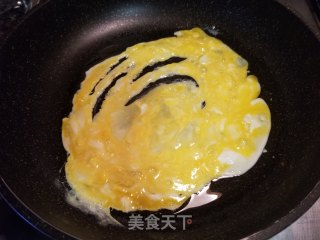 酱油蛋炒饭的做法步骤：1