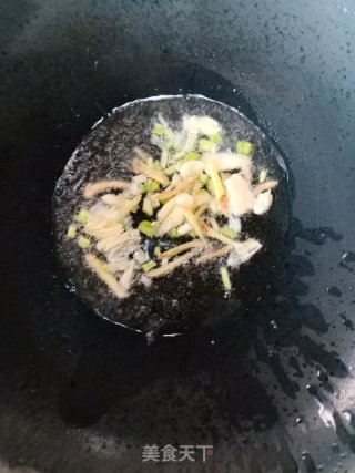 番茄金针菇肥牛汤的做法步骤：6