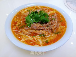 番茄金针菇肥牛汤的做法步骤：11