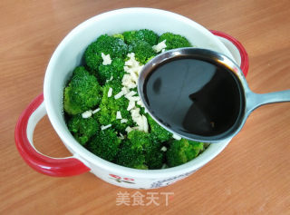 蒜香捞汁西兰花的做法步骤：5