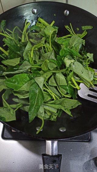 蒜蓉空心菜的做法步骤：4
