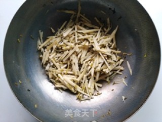 咸菜青椒炒藕丝的做法步骤：8