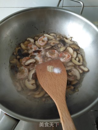 虾仁香菇烫干丝的做法步骤：8