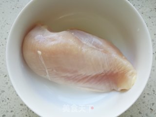 佛手瓜炒鸡丁的做法步骤：1