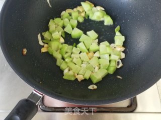 佛手瓜炒鸡丁的做法步骤：8