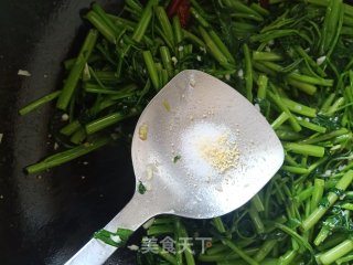 蒜蓉空心菜的做法步骤：6