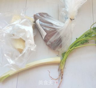 豆腐和它简直是绝配，不仅好喝做法也简单的做法步骤：1