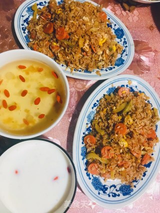 火腿蛋炒饭的做法步骤：5