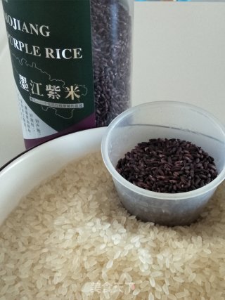 紫米饭的做法步骤：1