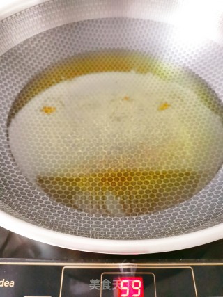 酥炸小黄花鱼的做法步骤：4