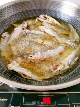 酥炸小黄花鱼的做法步骤：5