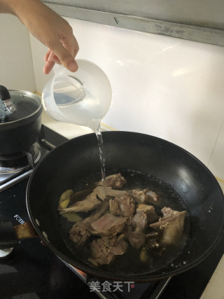 山药水鸭汤的做法步骤：6