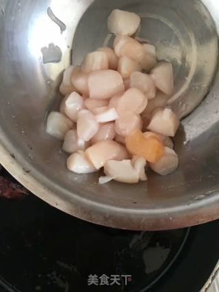 鲜贝腊肠炒丝瓜的做法步骤：6