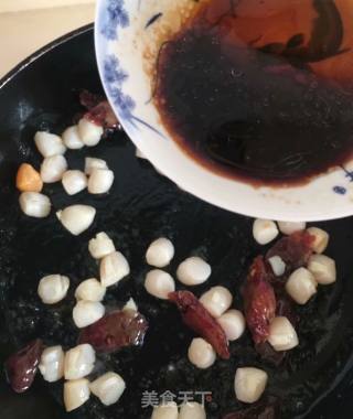 鲜贝腊肠炒丝瓜的做法步骤：7
