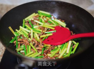 肉丝炒蒜苔的做法步骤：5