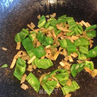 青椒榨菜烧魔芋的做法步骤：7