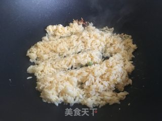 酱油炒饭的做法步骤：6