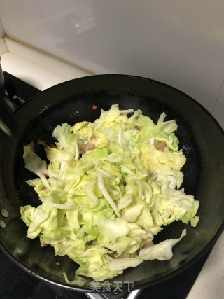 干锅包菜的做法步骤：4