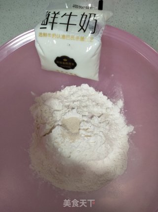 牛奶发面小饼的做法步骤：1