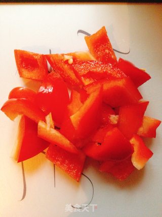 西兰花炒鸡肉的做法步骤：1