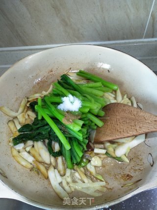 杏鲍菇炒菜心的做法步骤：11