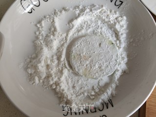 香煎椒盐角瓜饼的做法步骤：4