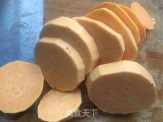 豆沙红薯糯米饼的做法步骤：1