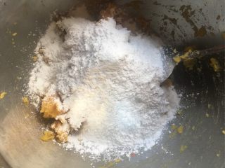 豆沙红薯糯米饼的做法步骤：4