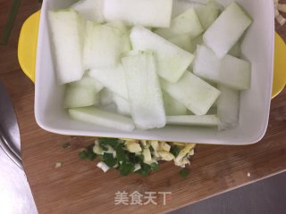 虾皮冬瓜汤的做法步骤：3