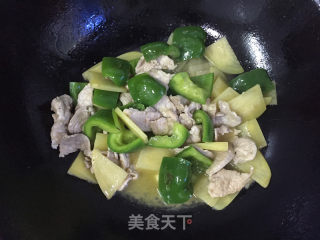 青椒土豆炒肉片的做法步骤：6