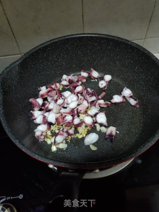 章鱼足炒毛豆的做法步骤：7