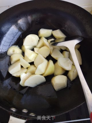 咖喱土豆的做法步骤：3