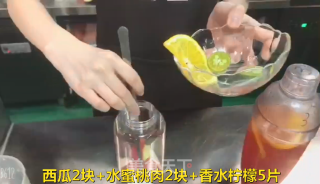 水果茶—蜜桃果芬的做法步骤：7